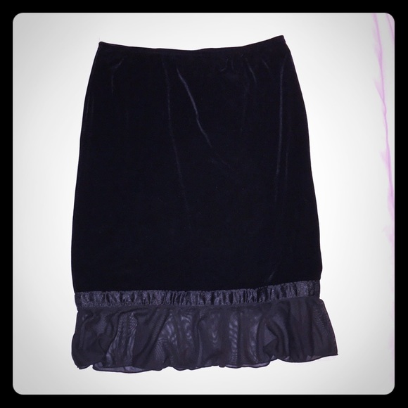 ⭐️3 for $29 Christie Brooks Velvet Midi Skirt - Picture 1 of 5